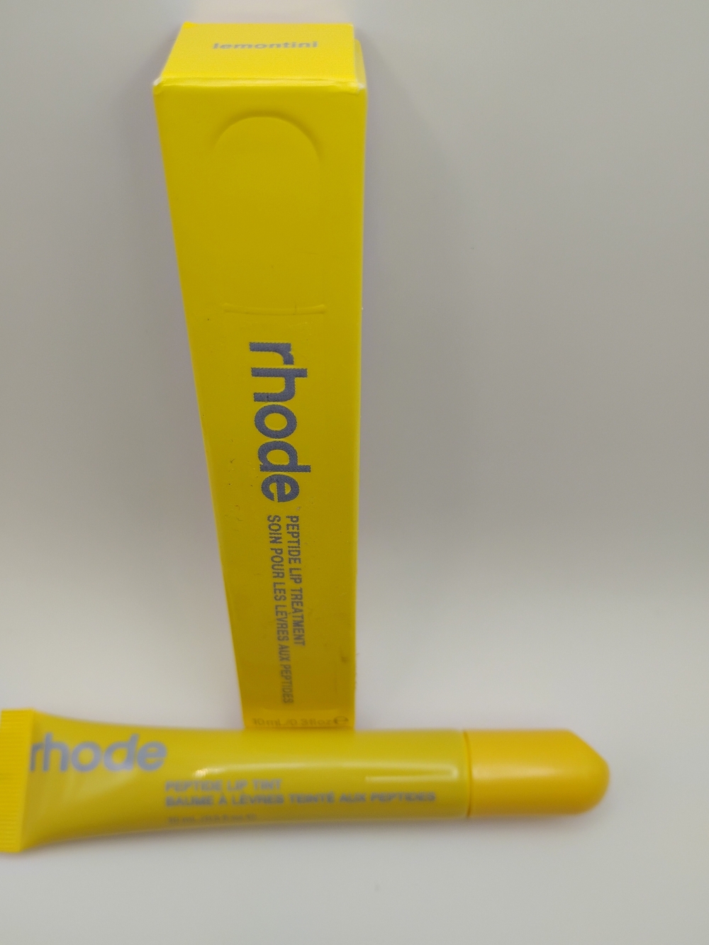 🍋Rhode Yellow Peptide Lip Treatment - Lemontini🍋 - Picture 3 of 5